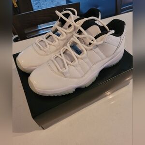 Air jordan 11 low size 12 shoe white legend blue brand new with box